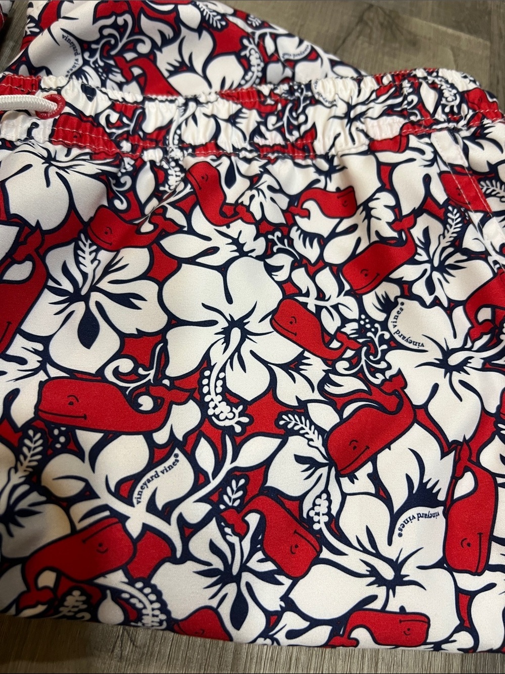 Vineyard Vines for Target Men’s swim trunks size L in EUC - Picture 7 of 7